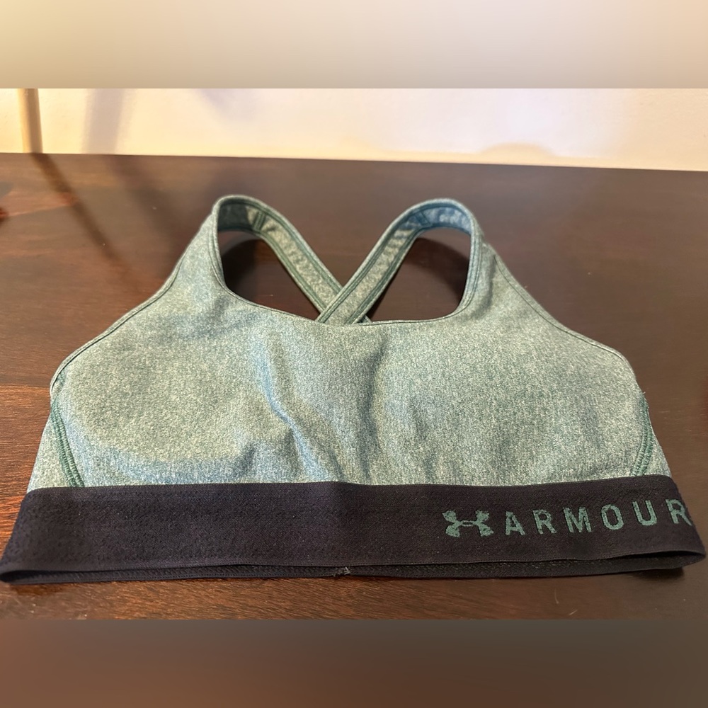 Under Armour mid impact cross back sports bra